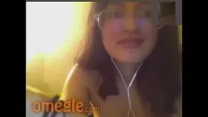 Redare College slattern flash pe webcam