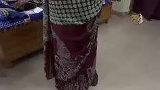 Reproduzir Bhabhi indiano com calçadeira, em som hindi