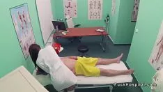 播放 抱揉医生早点做爱