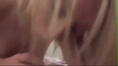 চালান গরম মেয়ের সাথে বড় গুদের সেক্স পুট উপর