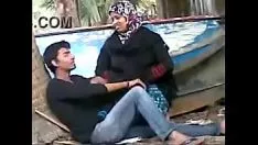 চালান মুসলিম খালা ফুচওয়ার্ল্ড-বিটার যুবক কলেজের লোককে একে একে একে একে ছেড়ে দেয়