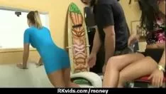 চালান পর্নো ঢালাই টাকার জন্য কিশোরী 11