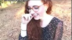 تشغيل 18yo red-header يحصل مارس الجنس على سيارة قوية