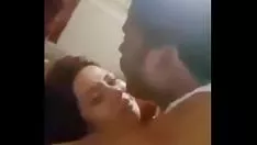 চালান এমবস বিবাহিত মহিলার যৌনসঙ্গম এবং সে আঘাতের জন্য অশ্রু