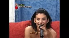 Reproduzir Micsine prima donna futura - espalhe as pernas