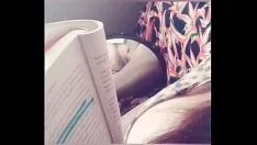 Riproduci 4 youtuber lampeggiano gattino, culo e nipslip