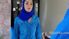 تشغيل المراهق في hiajb cnix في الثالوث