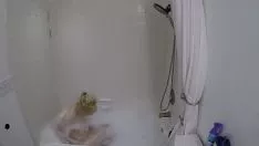 تشغيل آني آرتشر ، والاستحمام أسفل بوف 3