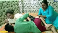 تشغيل ميسي الهندي اللطيف وزع حبيبته مع bhabhi !! الإباحية الهندية الجنس الساخن