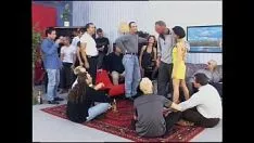 Играть Протектор сверхзащиты и политическая партия мега сперматозоидов