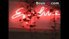 Riproduci Fucworld-beater dove lo sperma brucia nella notte - registrazione di video di sesso