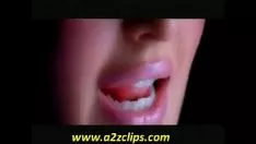 Riproduci Katrina kaif hot zara zara touch down me registrazione video in cera hd vocale