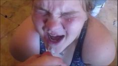 Abspielen Cum nervus facialiss digest bei imperativ gehörnten Jugendlichen