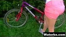 Play Staggering pee caressing hot gal fetich porn