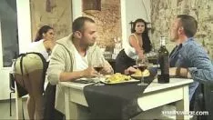 Putar Orang Spanyol tiga kali lipat