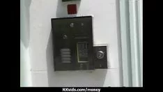 Putar Floozy dibayar dan rekaman video untuk seks 4