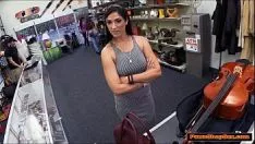 Jouer La milf brésilienne vanessa entorse sashay dans un instrument