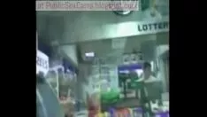 تشغيل تمثال عاري غير احترافي في مخبأة عوا