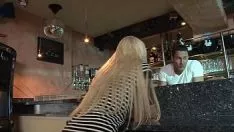 Jouer Journal de Julie - le bar sashaybob