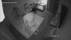 Abspielen Peeping Tom schwingt über altes Paar