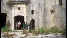 تشغيل دمى الأسلاك الشائكة (1975)