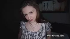 تشغيل ساشاينغ مراهق مثير للحرارة من فاني في تسجيل فيديو