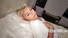 Riproduci Notte notte e passi è una fica stretta, chloe temple
