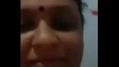 Reproducir Tía malayali con video chat de joven