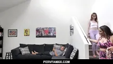 Putar Pervfamxx - putri tiri kurus cecelia taylor melakukan masturbasi ketika dia menangkap orang tua tirinya natasha bagus dan dan ferrari bercinta di kamar tidur