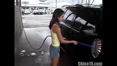 Reproducir La adolescente amateur chloe 18 se masturba en un coche