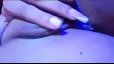 Reproduzir Ex esposa me mandou um vídeo brincando com a buceta dela de perto