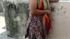 Reproduzir Áudio hindi: garoto grande foda sedutoramente sua vizinha suja tia no terraço
