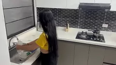 تشغيل لا أستطيع مقاومة مؤخرتها المتعرج: كس بين الأعراق اللعين مع بخار