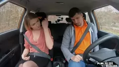 Odtwórz Pasja samochodowa: Reality Babe robi się niegrzeczne w bieliźnie