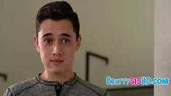 Jouer Enigma de la belle-soeur ado aux petits seins : baise maigre en POV dans le porno de la belle-famille