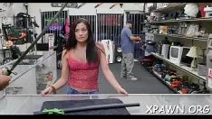 Reproduzir Bimbo faz seu flanco para tingir o fio com seu sexo viva-trabalho mundial