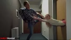 Jouer blond bébé aspiration et cadeau tugjob duencircle étudiant logement triple